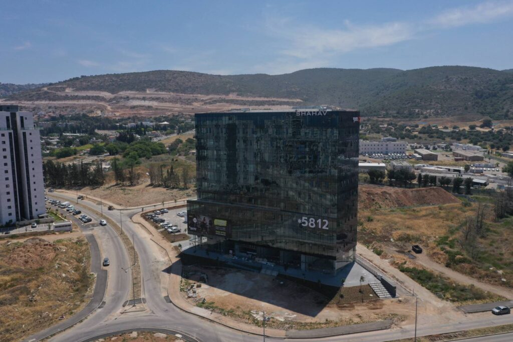 בניין בית לינק טירת הכרמל